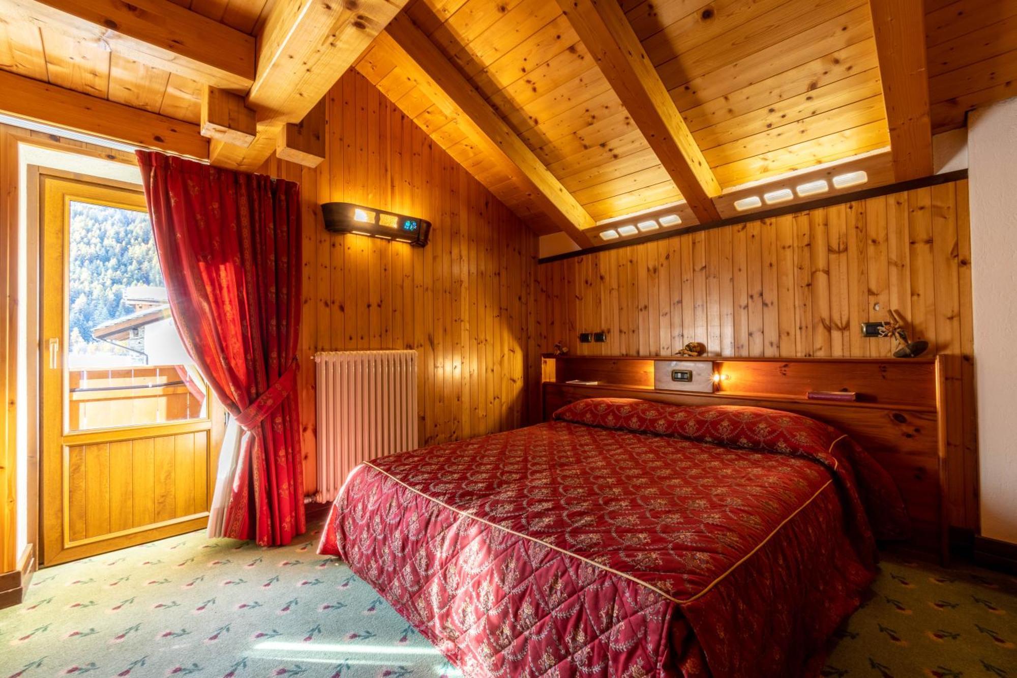 Hotel Bouton D'Or - Cogne Exteriér fotografie