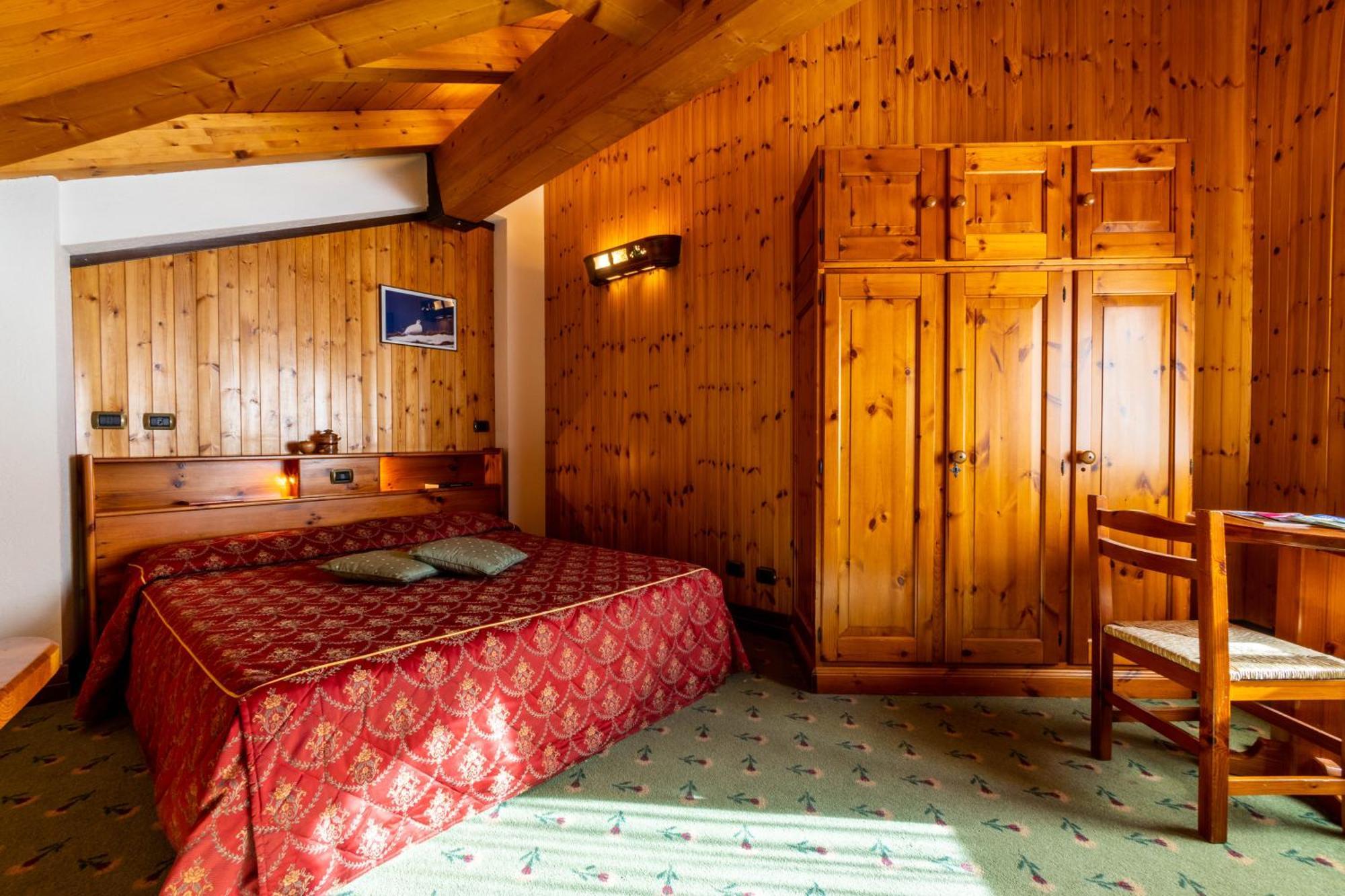 Hotel Bouton D'Or - Cogne Exteriér fotografie