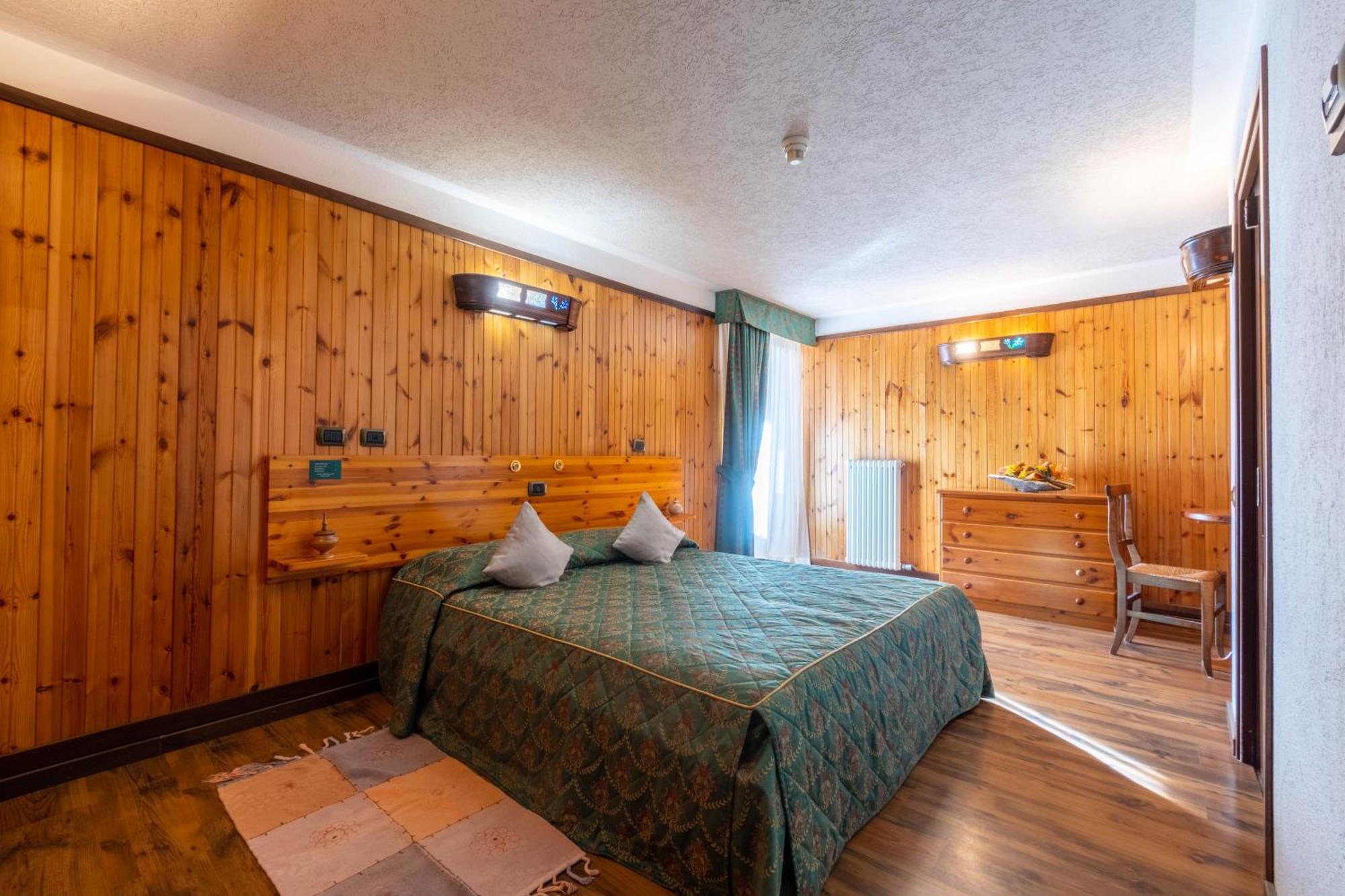 Hotel Bouton D'Or - Cogne Exteriér fotografie
