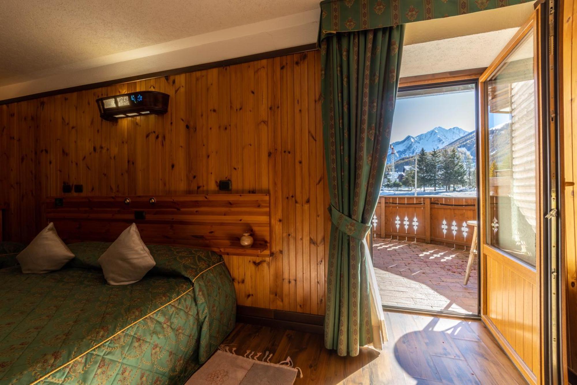 Hotel Bouton D'Or - Cogne Exteriér fotografie