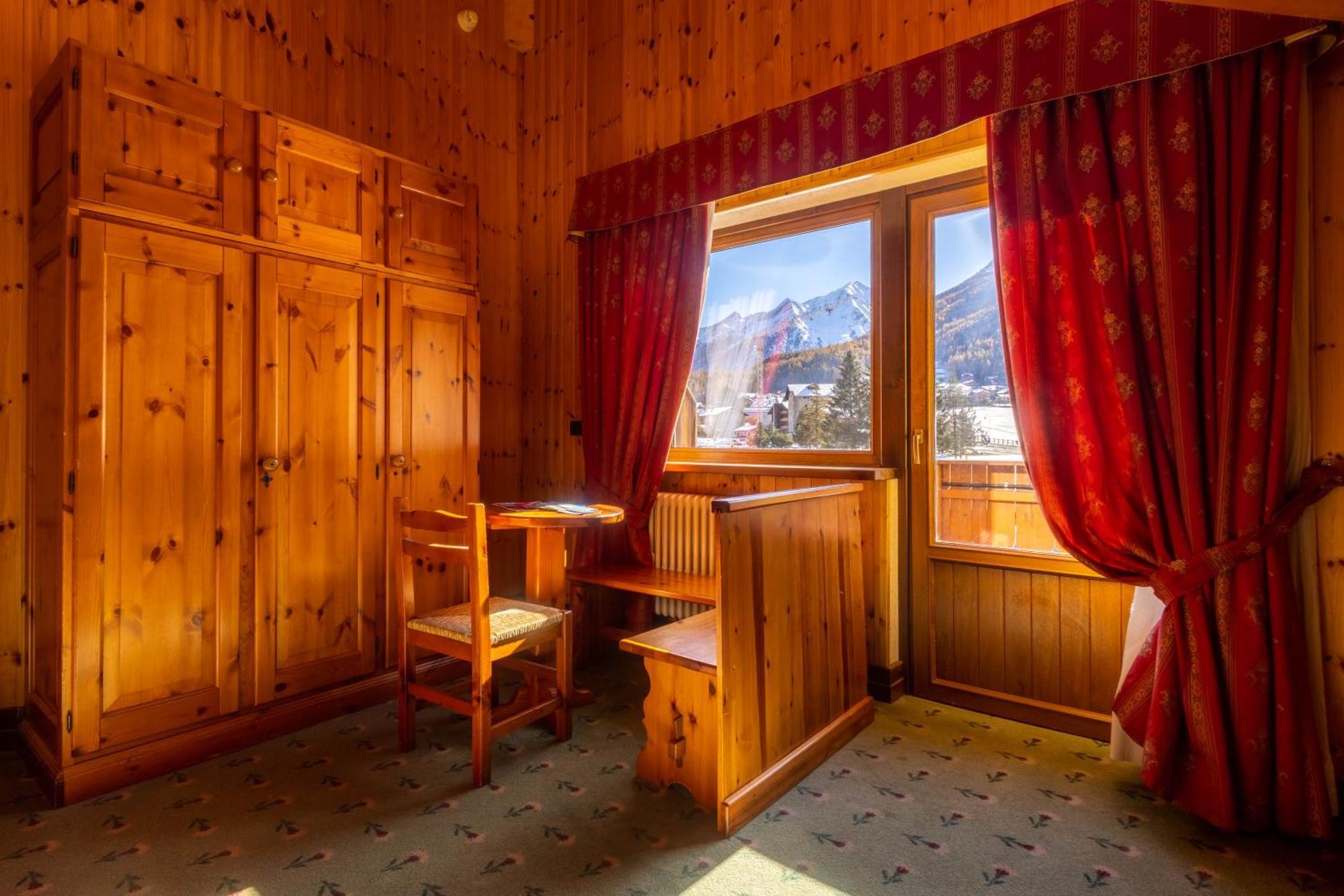 Hotel Bouton D'Or - Cogne Exteriér fotografie